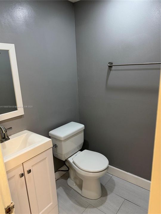 Activo con contrato: $2,900 (3 camas, 2 baños, 1360 Pies cuadrados)