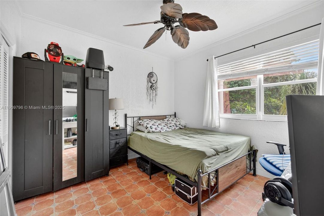 На продажу: $1,300,000 (3 спален, 2 ванн, 2844 Квадратных фут)