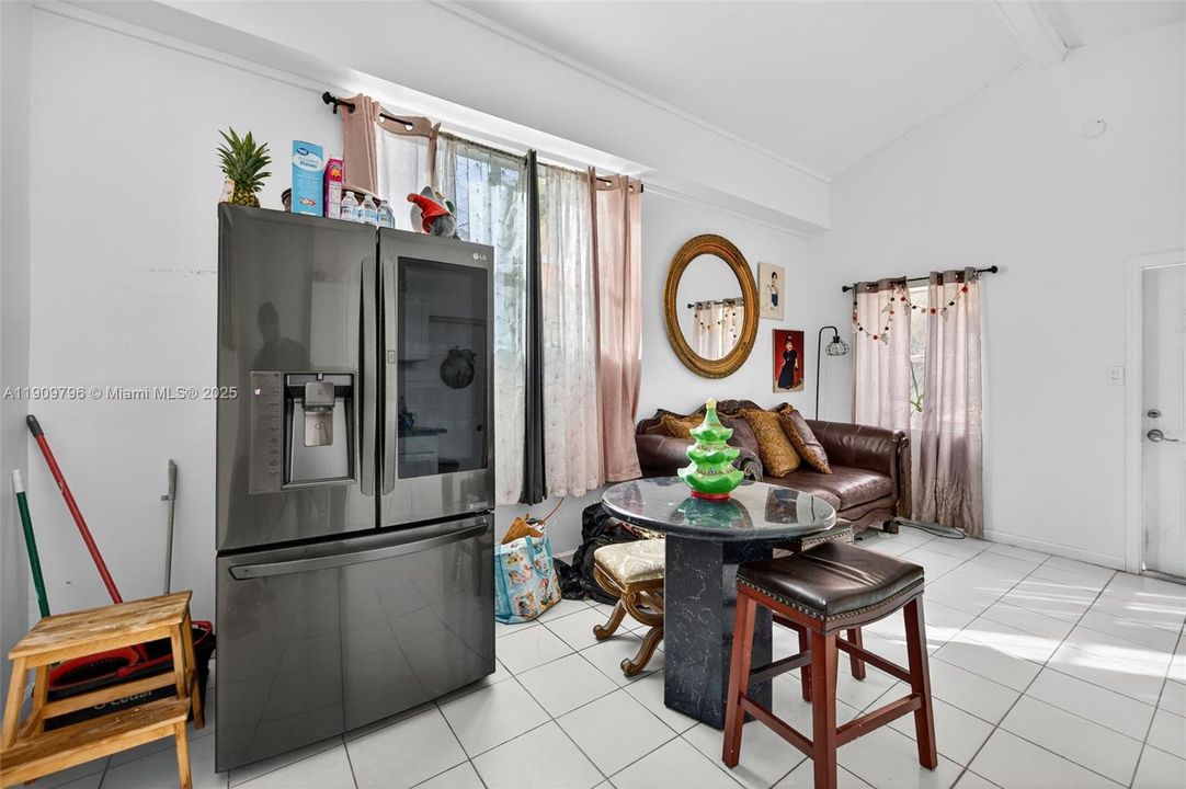 На продажу: $1,300,000 (3 спален, 2 ванн, 2844 Квадратных фут)