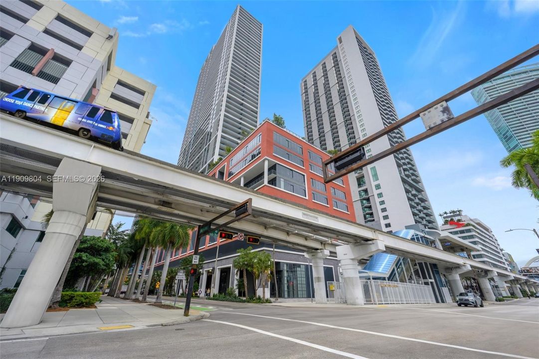 待售: $465,000 (0 贝兹, 1 浴室, 374 平方英尺)