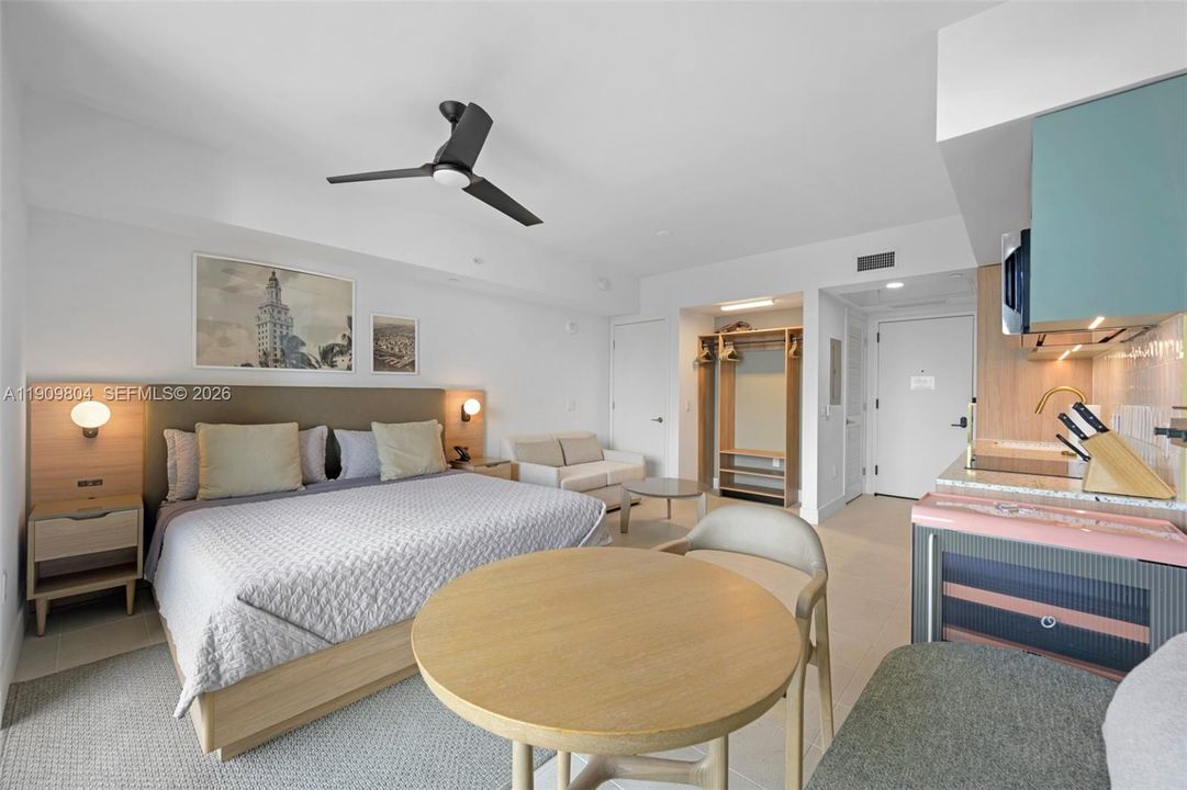 待售: $465,000 (0 贝兹, 1 浴室, 374 平方英尺)