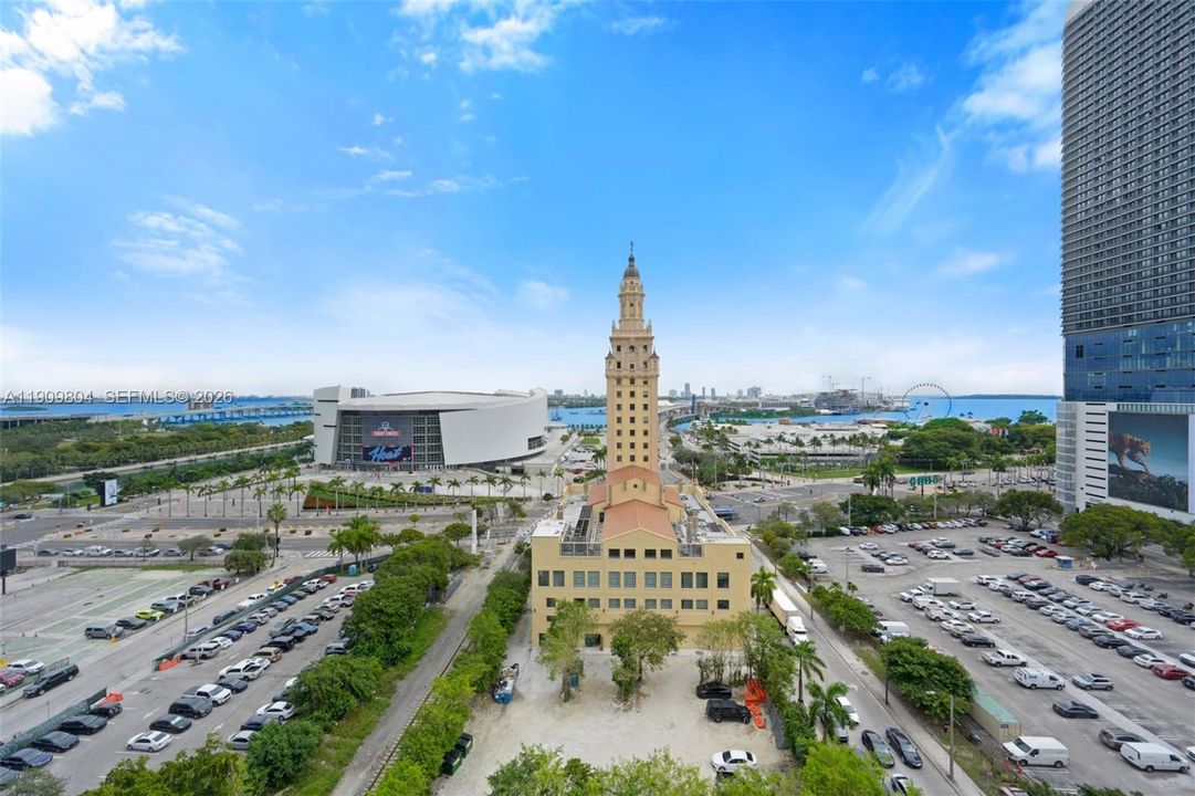 待售: $465,000 (0 贝兹, 1 浴室, 374 平方英尺)