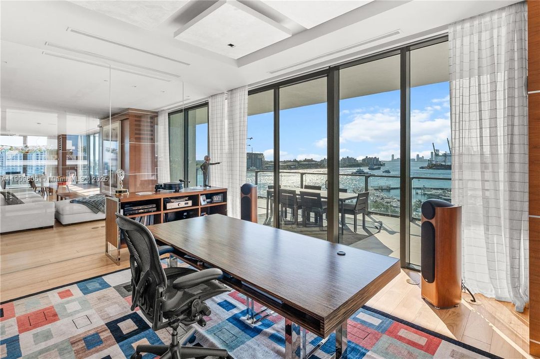 待售: $13,995,000 (4 贝兹, 3 浴室, 4154 平方英尺)