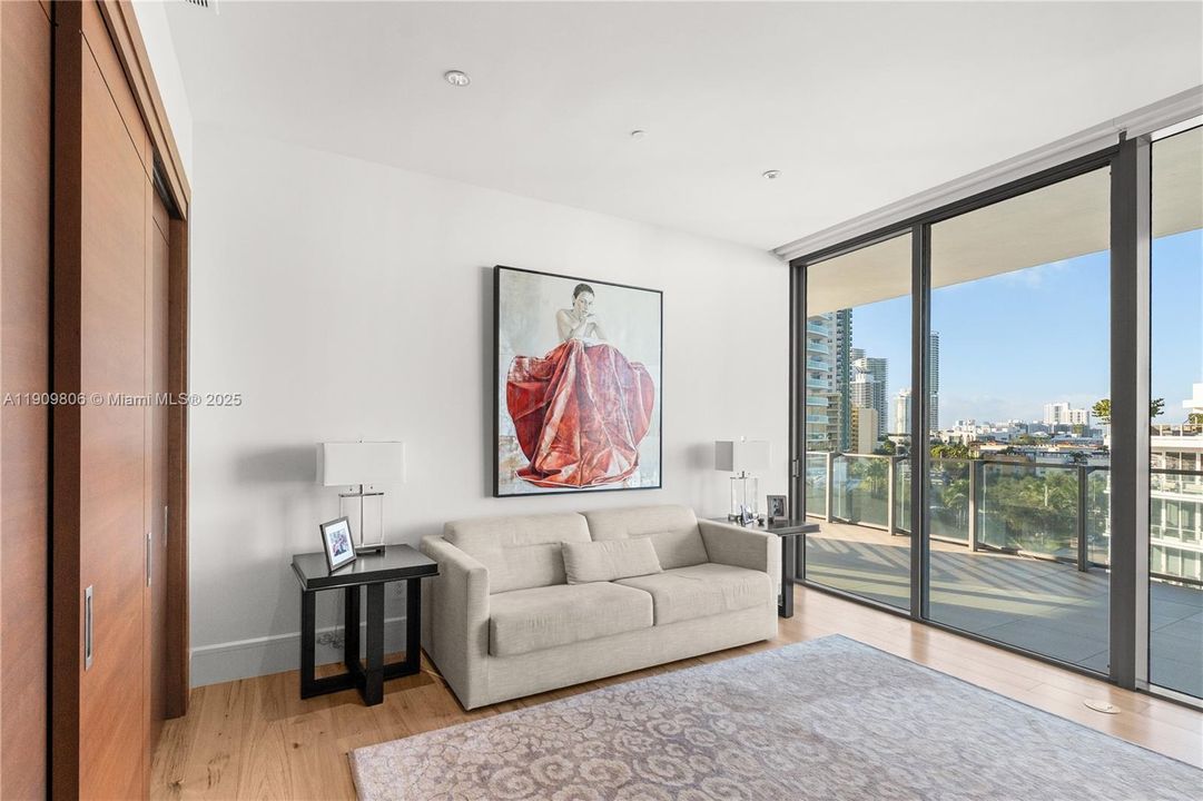 待售: $13,995,000 (4 贝兹, 3 浴室, 4154 平方英尺)