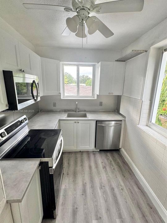 待售: $1,150,000 (0 贝兹, 0 浴室, 1976 平方英尺)