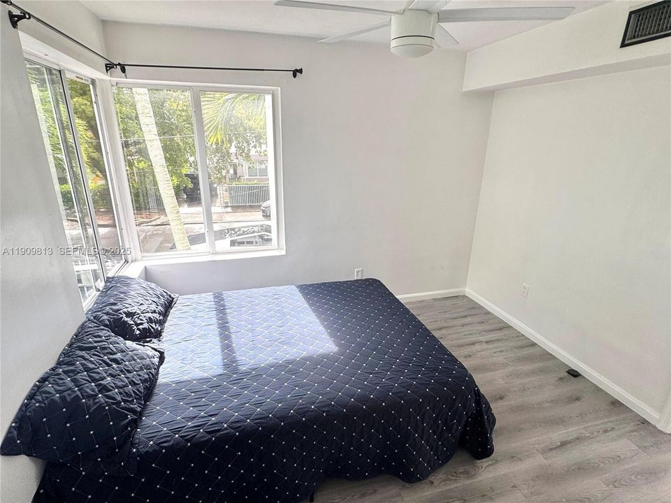 待售: $1,150,000 (0 贝兹, 0 浴室, 1976 平方英尺)