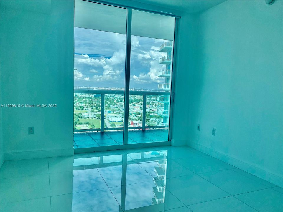 Active With Contract: $600,000 (2 beds, 2 baths, 1144 Square Feet)