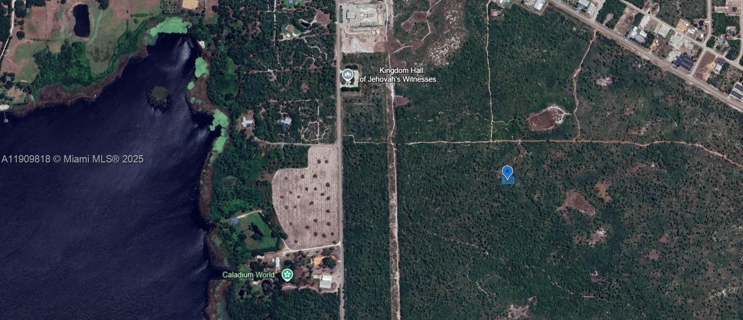 На продажу: $5,900 (0.21 acres)