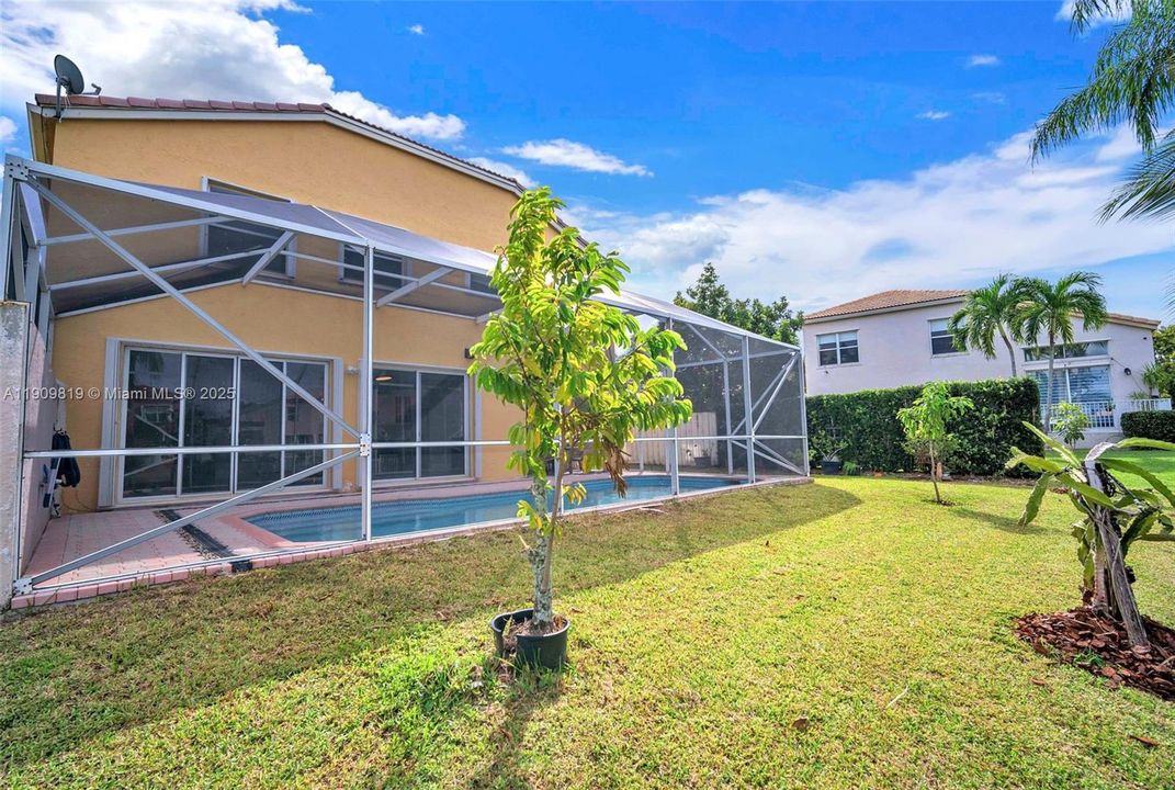 En Renta: $5,850 (5 camas, 3 baños, 2998 Pies cuadrados)