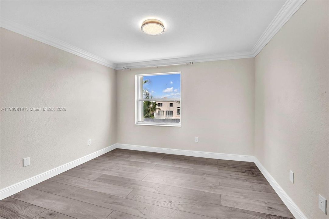 En Renta: $5,850 (5 camas, 3 baños, 2998 Pies cuadrados)