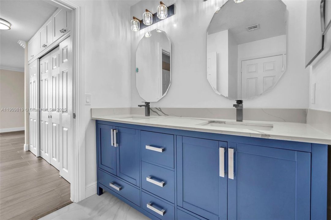 En Renta: $5,850 (5 camas, 3 baños, 2998 Pies cuadrados)