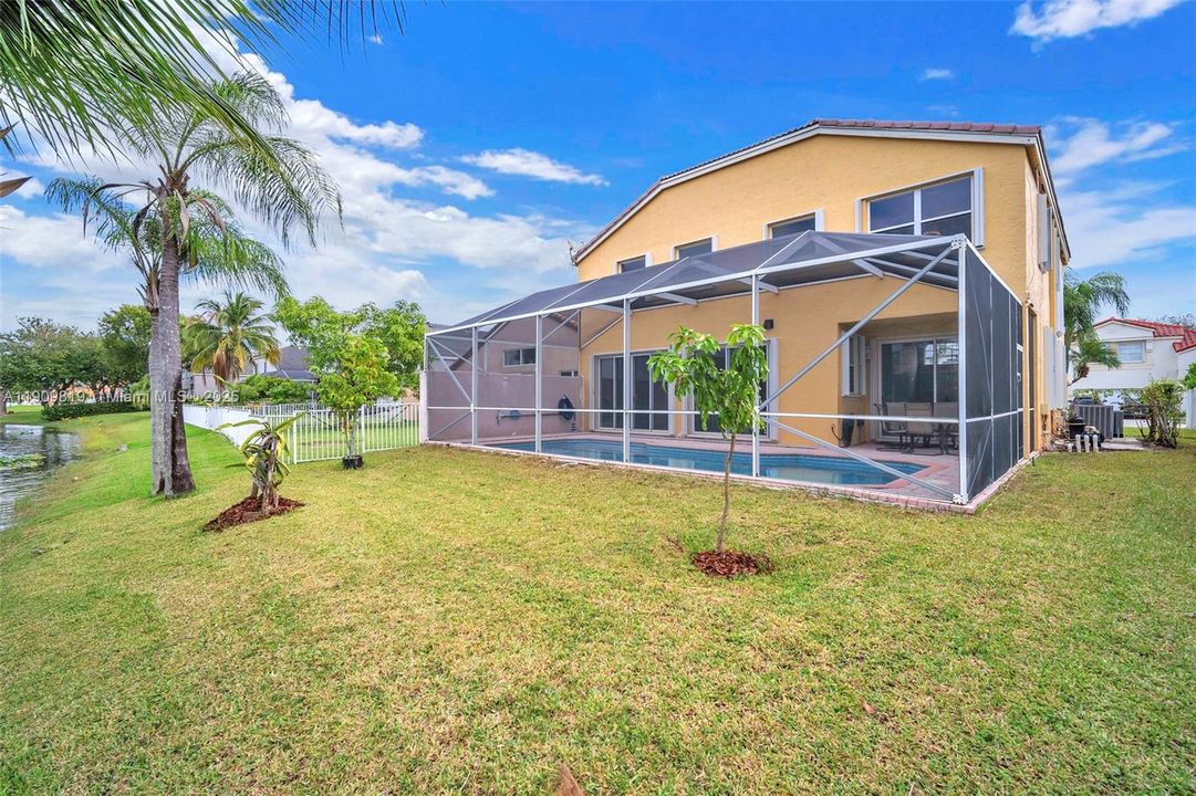 En Renta: $5,850 (5 camas, 3 baños, 2998 Pies cuadrados)