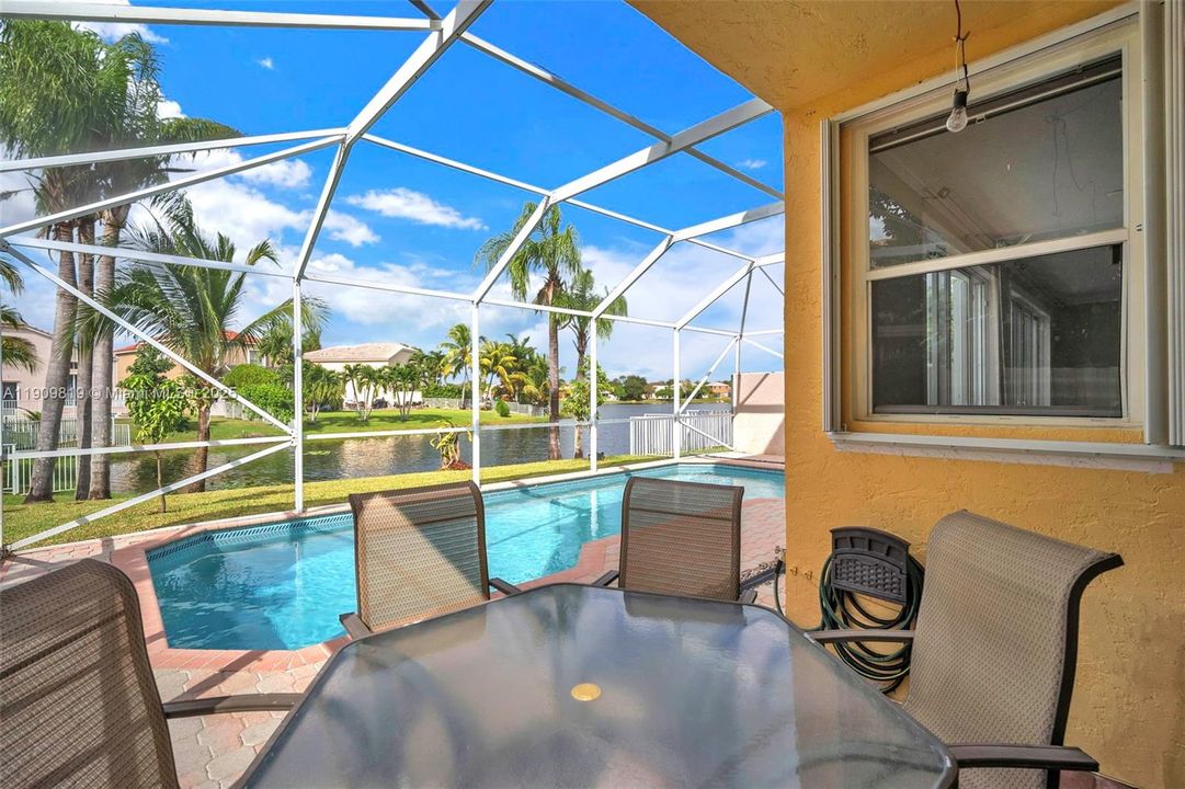 En Renta: $5,850 (5 camas, 3 baños, 2998 Pies cuadrados)