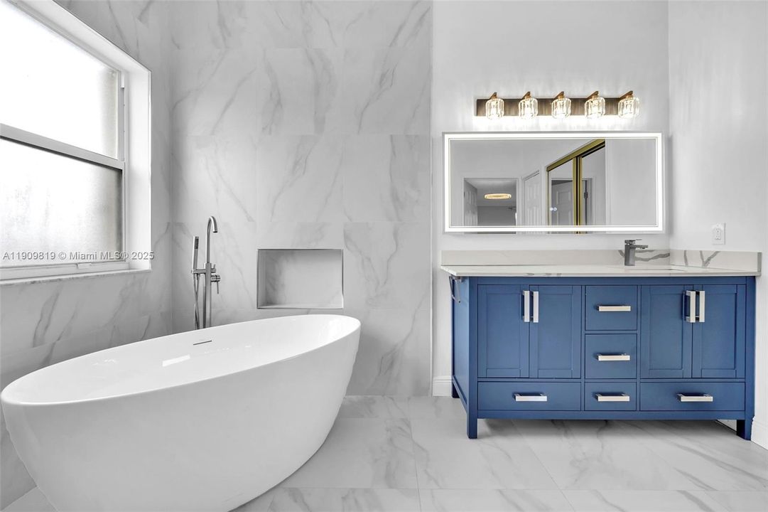 En Renta: $5,850 (5 camas, 3 baños, 2998 Pies cuadrados)