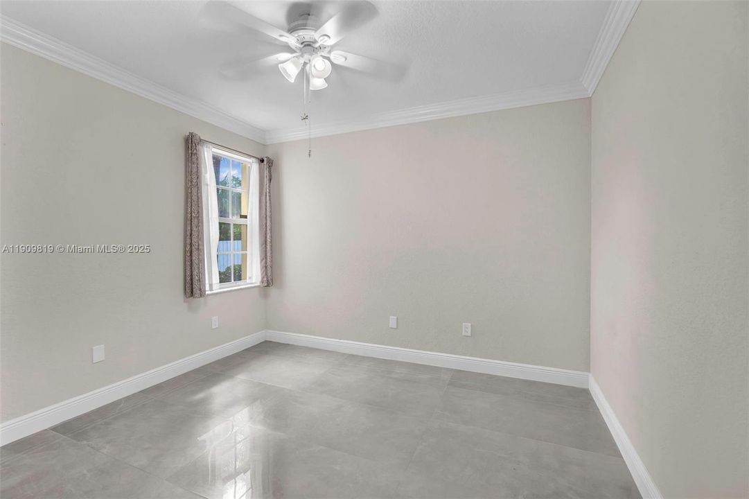 En Renta: $5,850 (5 camas, 3 baños, 2998 Pies cuadrados)