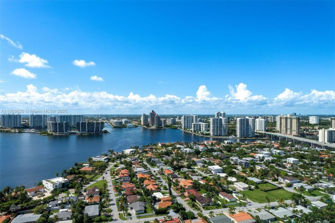 На продажу: $4,180,000 (4 спален, 4 ванн, 3171 Квадратных фут)