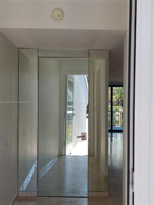 En Venta: $1,199,500 (3 camas, 2 baños, 2265 Pies cuadrados)