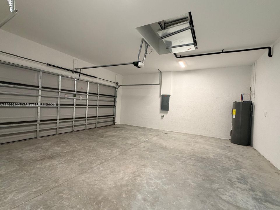 出租: $2,300 (3 贝兹, 2 浴室, 0 平方英尺)