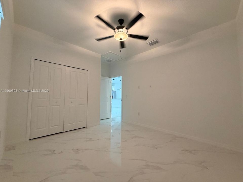 出租: $2,300 (3 贝兹, 2 浴室, 0 平方英尺)