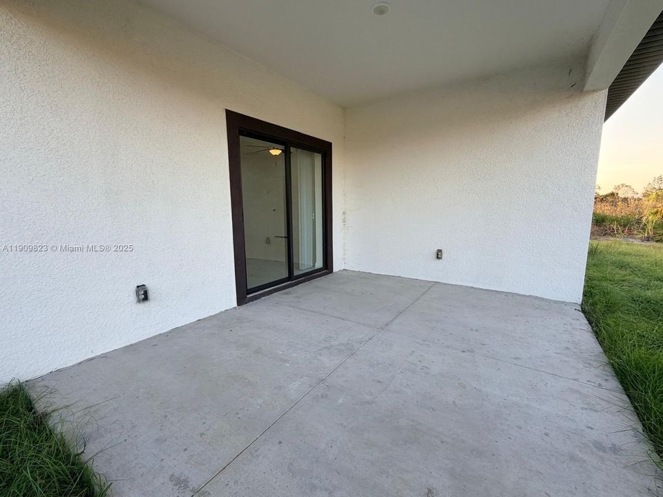 出租: $2,300 (3 贝兹, 2 浴室, 0 平方英尺)