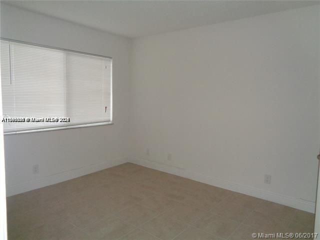 For Rent: $1,700 (1 beds, 1 baths, 695 Square Feet)