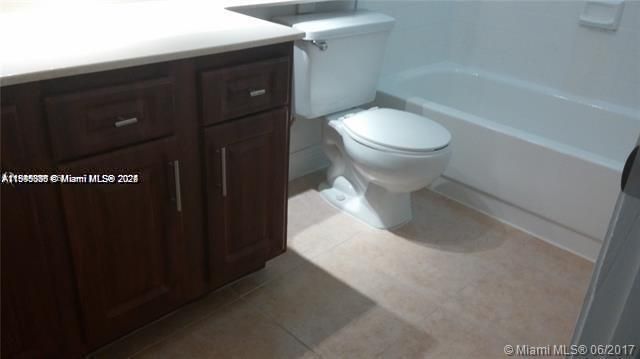 For Rent: $1,700 (1 beds, 1 baths, 695 Square Feet)