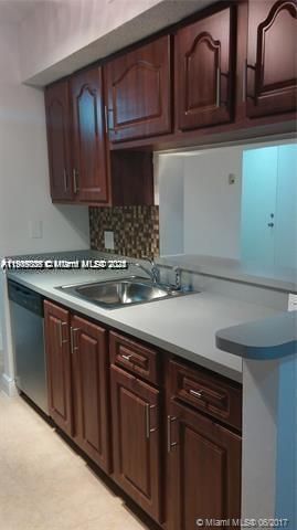 For Rent: $1,700 (1 beds, 1 baths, 695 Square Feet)