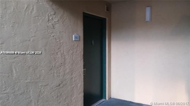 For Rent: $1,700 (1 beds, 1 baths, 695 Square Feet)