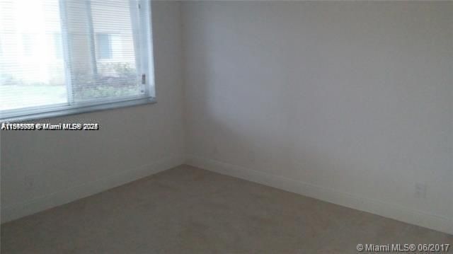 For Rent: $1,700 (1 beds, 1 baths, 695 Square Feet)