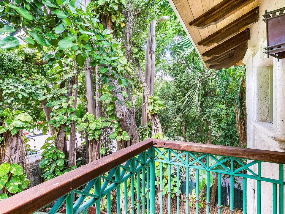 For Rent: $29,500 (3 beds, 3 baths, 4646 Square Feet)