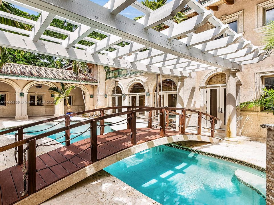 For Rent: $29,500 (3 beds, 3 baths, 4646 Square Feet)