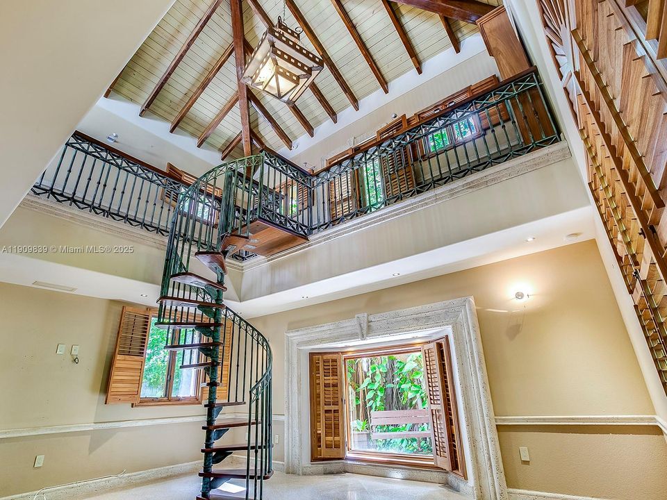 Main Bedroom with Loft