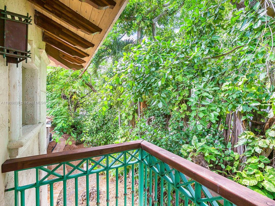 For Rent: $29,500 (3 beds, 3 baths, 4646 Square Feet)