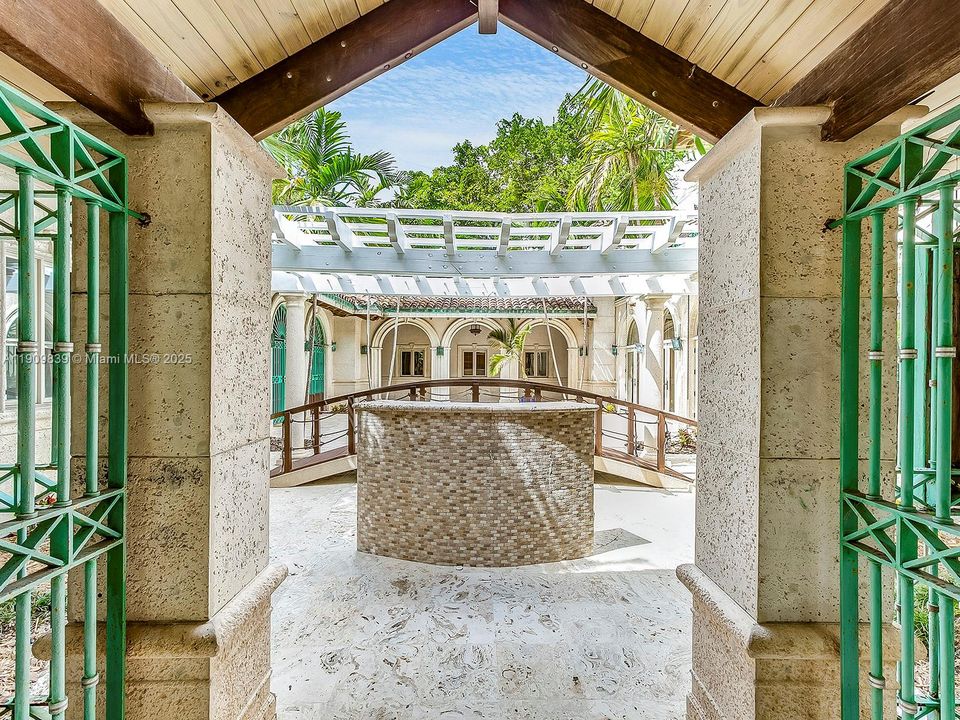 For Rent: $29,500 (3 beds, 3 baths, 4646 Square Feet)