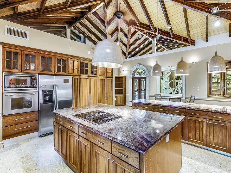 For Rent: $29,500 (3 beds, 3 baths, 4646 Square Feet)