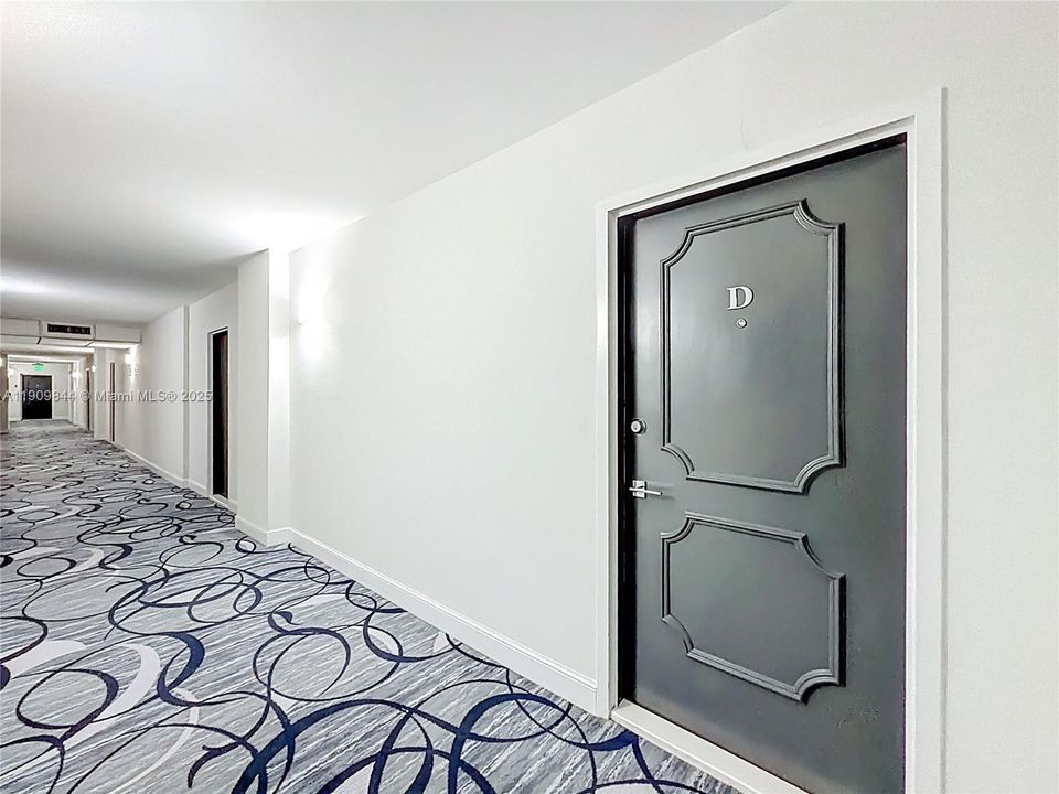 Active With Contract: $4,750 (2 beds, 2 baths, 1200 Square Feet)