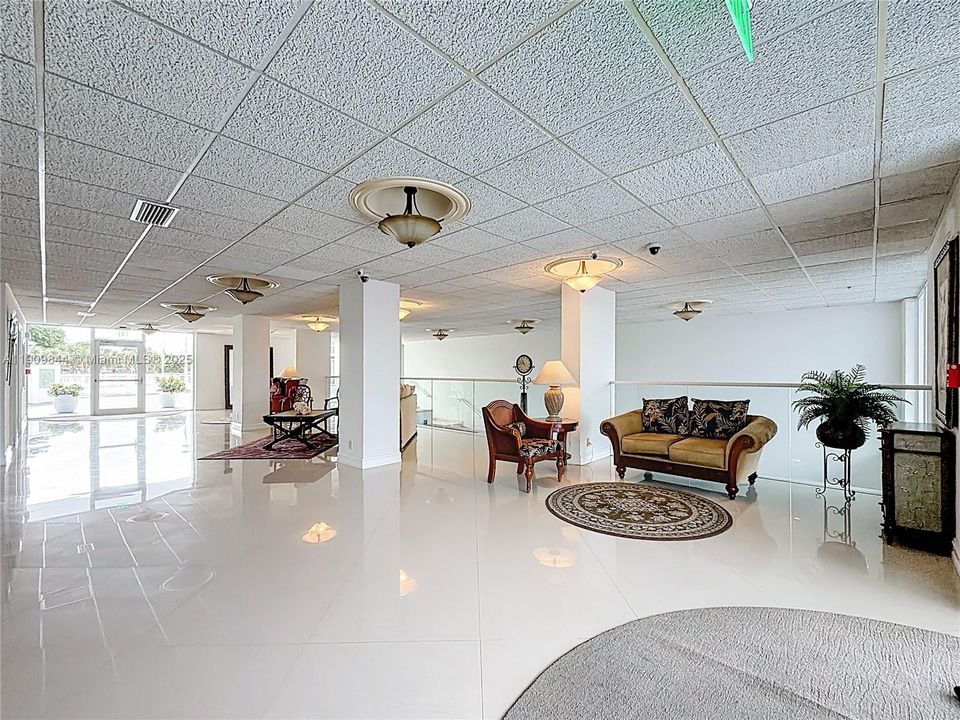 Active With Contract: $4,750 (2 beds, 2 baths, 1200 Square Feet)