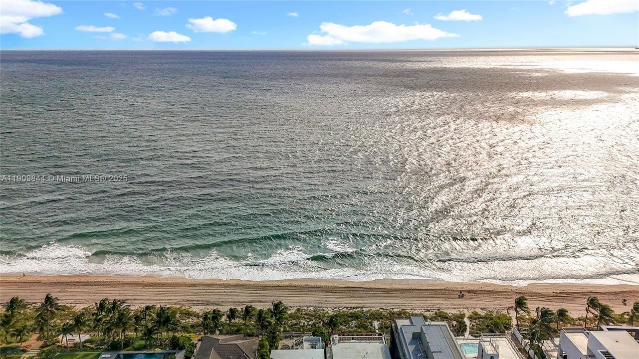 Active With Contract: $4,750 (2 beds, 2 baths, 1200 Square Feet)