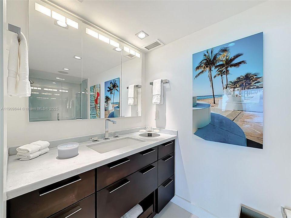 Active With Contract: $4,750 (2 beds, 2 baths, 1200 Square Feet)