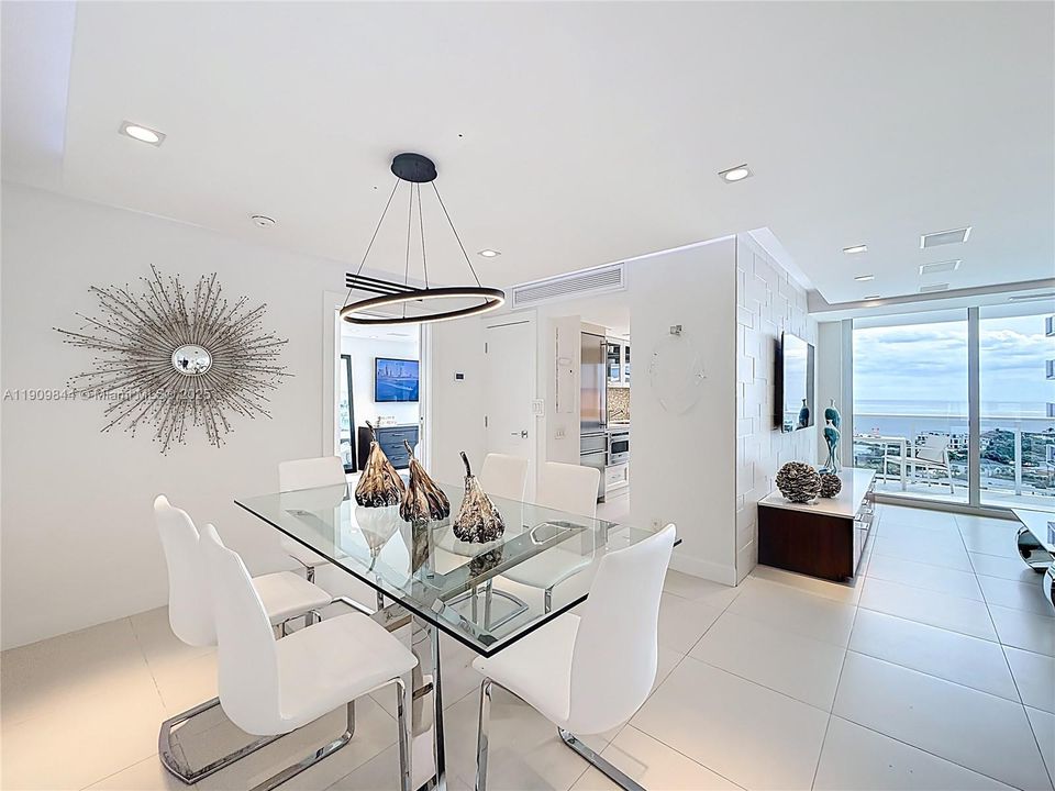 Active With Contract: $4,750 (2 beds, 2 baths, 1200 Square Feet)