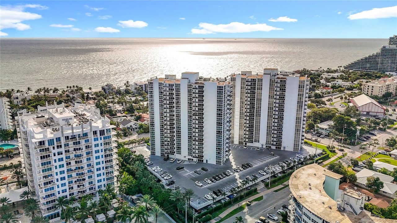 Active With Contract: $4,750 (2 beds, 2 baths, 1200 Square Feet)