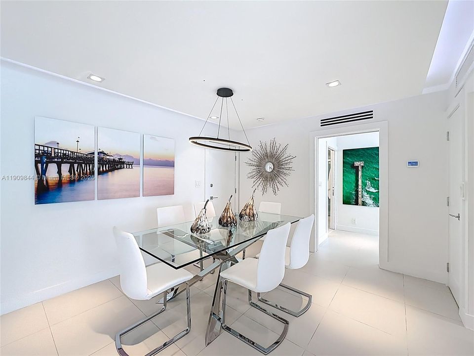 Active With Contract: $4,750 (2 beds, 2 baths, 1200 Square Feet)