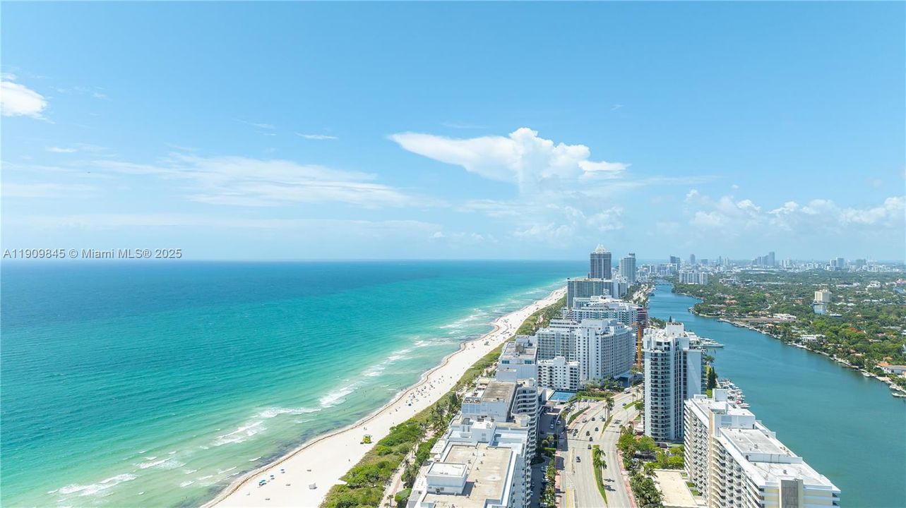 For Rent: $3,200 (2 beds, 2 baths, 1030 Square Feet)