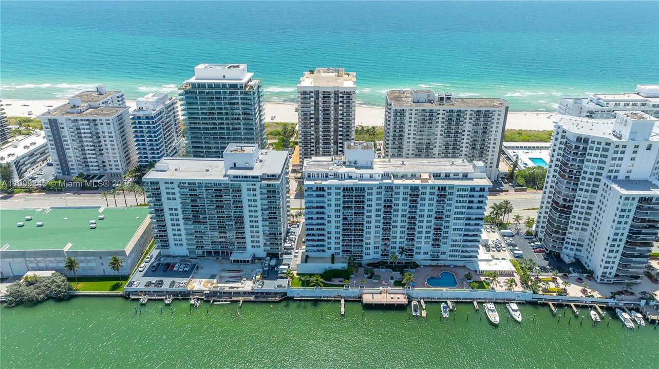 For Rent: $3,200 (2 beds, 2 baths, 1030 Square Feet)