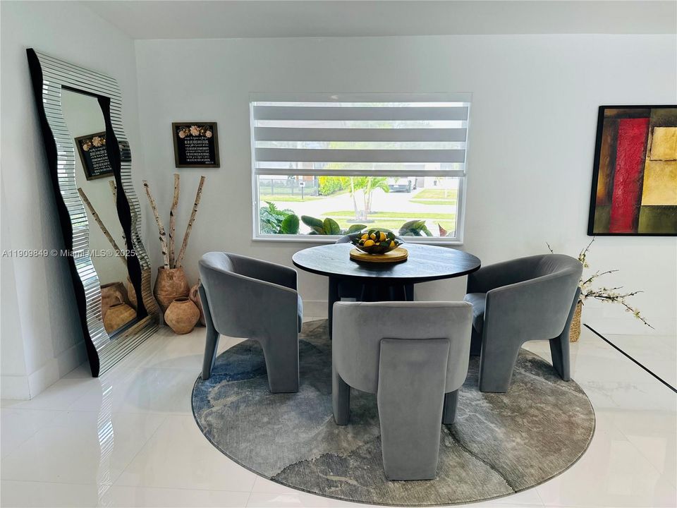 For Sale: $1,799,999 (4 beds, 2 baths, 2675 Square Feet)