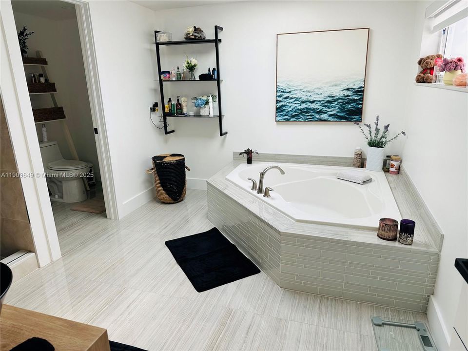 For Sale: $1,799,999 (4 beds, 2 baths, 2675 Square Feet)