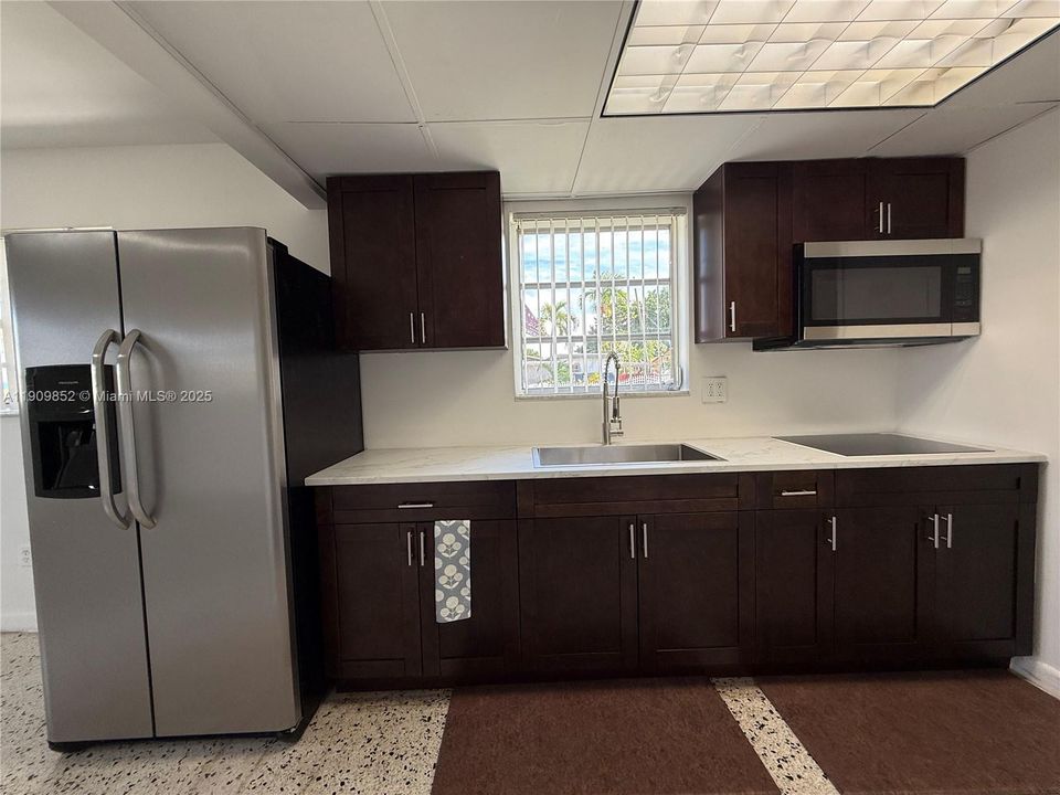 最近租的: $2,850 (2 贝兹, 1 浴室, 2193 平方英尺)