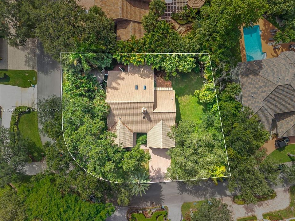 En Venta: $1,050,000 (3 camas, 2 baños, 2543 Pies cuadrados)