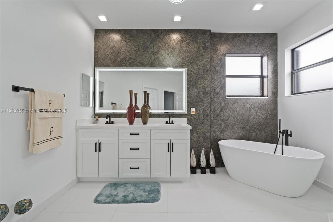 For Sale: $899,900 (5 beds, 3 baths, 3316 Square Feet)