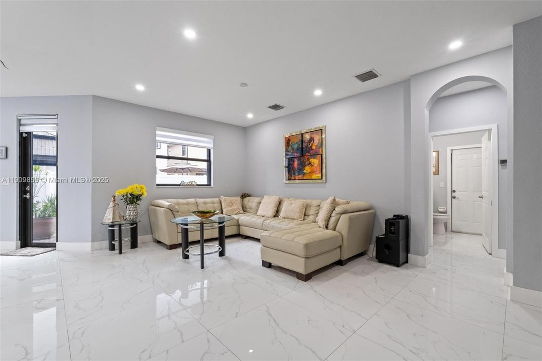 For Sale: $899,900 (5 beds, 3 baths, 3316 Square Feet)